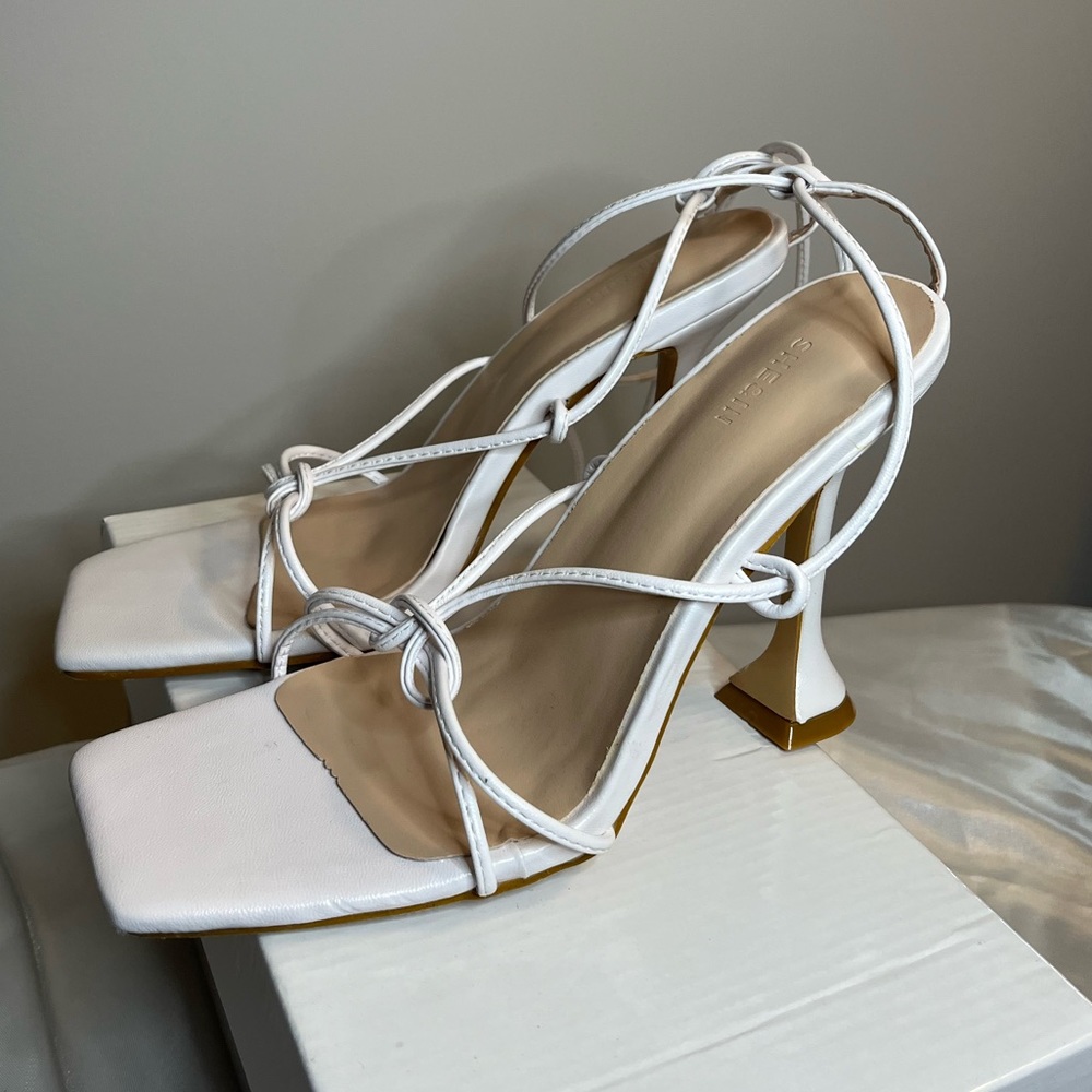 White Square Toe Lace Up Heel | SHEIN